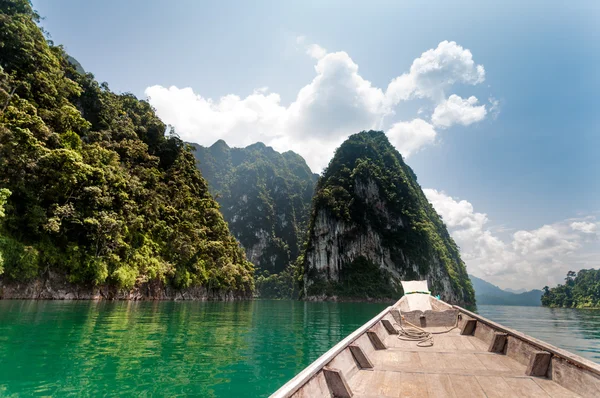 Longtail boat at Cheow Lan Lake, Thailand — Stock Photo, Image