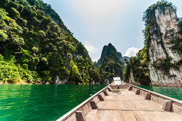 Longtail tekne Cheow Lan Gölü, Tayland at