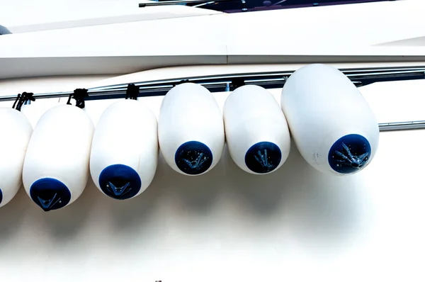 Tekne çamurluk tampon koruma asmak Ray üzerinde