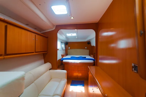 Lüks Yat tekne dekorasyon yatakta