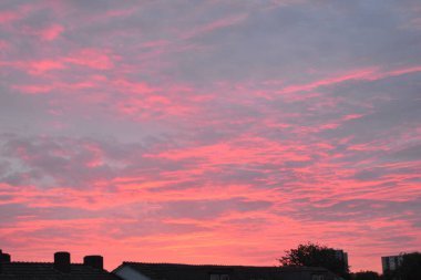 Gün batımından önce güzel bir gökyüzü