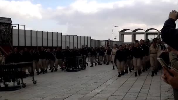 Inhuldigingsceremonie Van Cadetten Aan Voet Van Rotskoepel Majid Aksa — Stockvideo