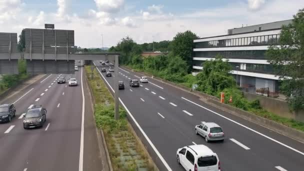 Γερμανική Autobahn Που Είναι Πολυταξιδεμένος — Αρχείο Βίντεο