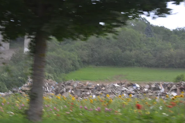 Bad Neunahr-Ahrweiler 'daki A61 otoyol köprüsü yakınlarında sel hasarı