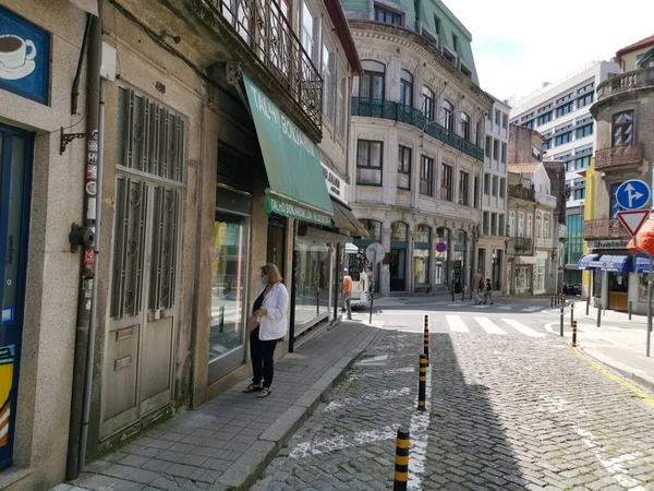 Porto sokakları çok şık ve çok güzeldir.