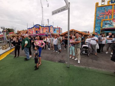 Ruhr bölgesindeki ünlü Cranger Kirmes, Almanya 'da 06.08.2019 Luna parkı.