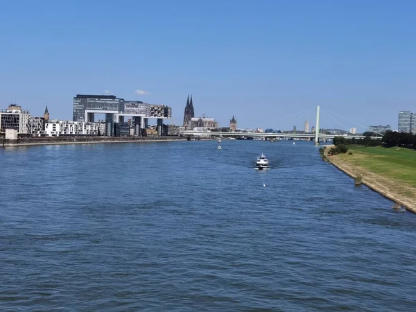 Spojrzenie Miasto Wody Kolońskiej Niemczech — Zdjęcie stockowe