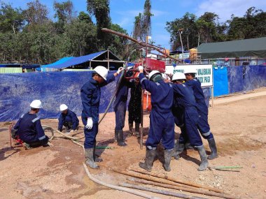 Petrol ve gaz endüstrisinde yapılan sismik araştırmalara göre delme faaliyetleri
