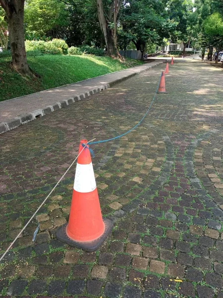 Verkeerskegels Als Wegversperringen Campusomgeving — Stockfoto