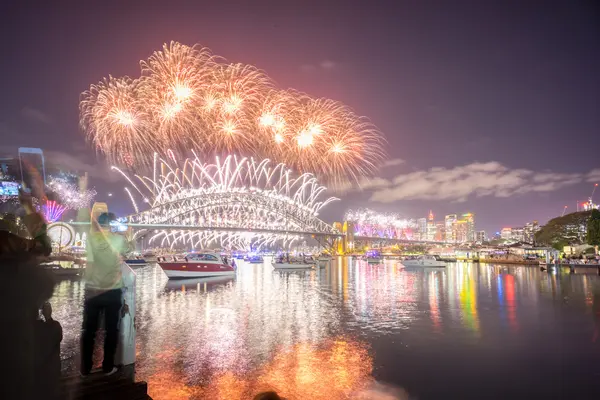 悉尼新年夜烟花表演 — 图库照片