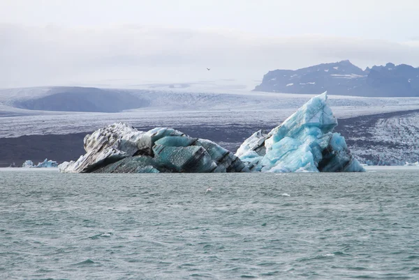 Iceberg dans la lagune de Joekulsarlon iceland — Photo