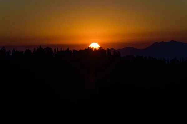 Krásný Západ Slunce Nad Horou — Stock fotografie