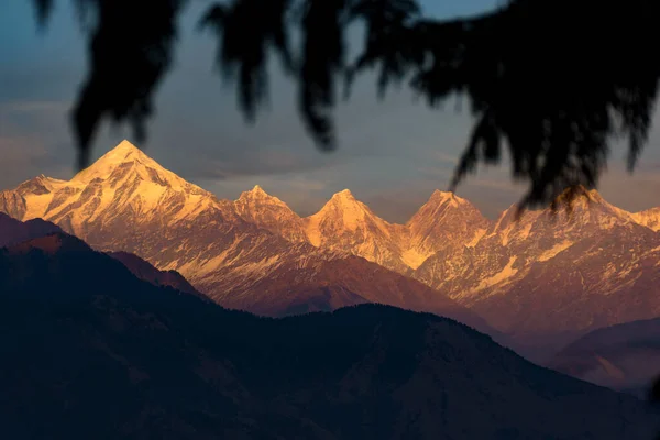 Krásný Výhled Krásné Panchachuli Vrcholy Při Západu Slunce Munsiyari Uttarakhand — Stock fotografie