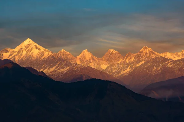 Bela Vista Belos Picos Panchachuli Pôr Sol Munsiyari Uttarakhand — Fotografia de Stock