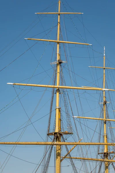 マスト海賊船古い帆船航海ボートヨット — ストック写真