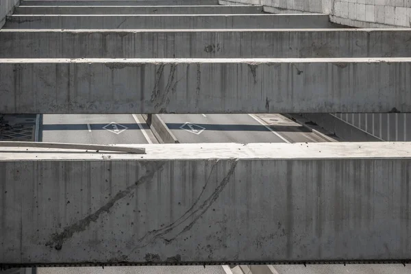 güçlendirilmiş beton yapı otoyol altyapısı