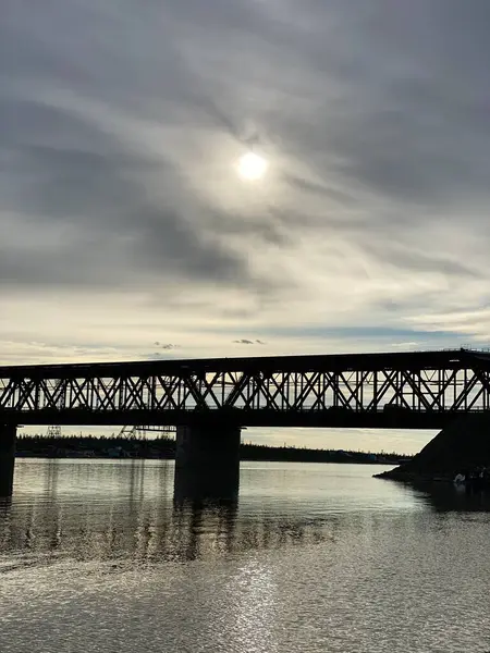 Вечерний Вид Мост Через Реку Норилку Природа Крайнего Севера Таймырский — стоковое фото