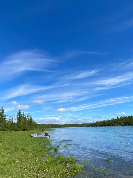 Fehér Felhők Kék Égen Norilka Folyó Felett Taimyr Természet Nyáron — Stock Fotó