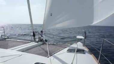 Katamaran Yelken