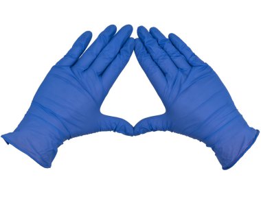 Mavi nitril eldiven takan eller, başparmak ve işaret parmağı arasında, avuç içleri kapalı bir elmas ya da uçurtma çerçevesi oluşturuyor. Kadın eli yalıtılmış, deri yok.