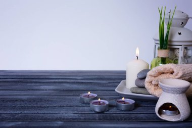 Yüz ve vücut için masaj kavanozları, yüz için vakum kavanozları, kozmetoloji, yüz masajı, konserve vücut masajı, spa prosedürü.