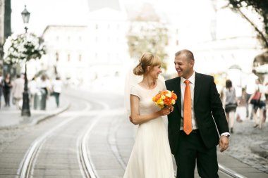 mutlu gelin ve damat