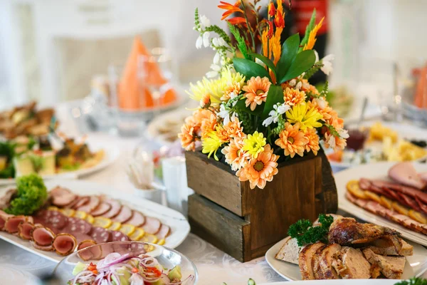 Table de centre décorée — Photo