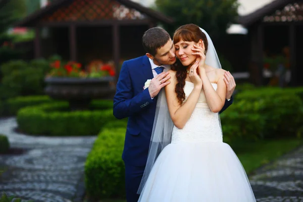 Happy young Caucasian couple — Stock Photo, Image