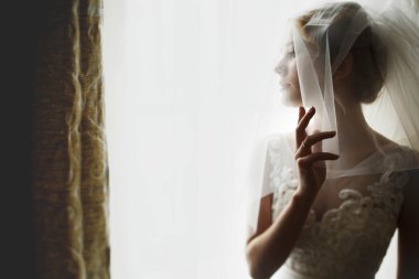 lüks muhteşem sarışın gelin