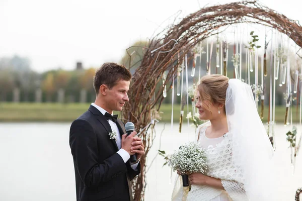 크리에이 티브 세련 된 결혼식 — 스톡 사진