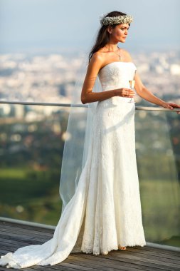 lüks şık mutlu beyaz gelin