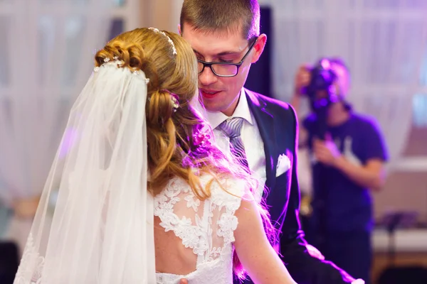 Wedding dance just married couple — Stock Photo, Image