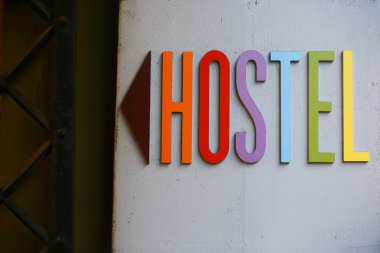 parlak renk işaretçi ok gecede hostel avrupa