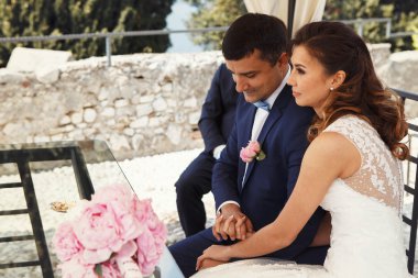 neşeli sadece evli çift