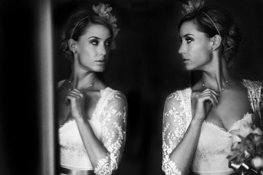 Orkide ile şık gelin