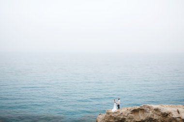 Sarışın gelin ve şık damat