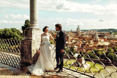 Harika şık çift yürüyüş