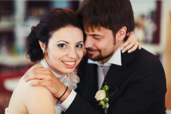 Maravilhoso casal elegante — Fotografia de Stock