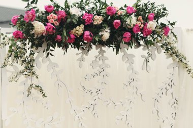 Güzel şık zengin düğün dekorasyon