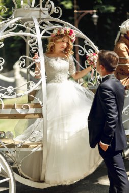 Romantik masal Düğün çifti