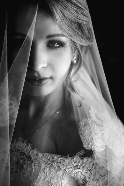 B & W belle mariée blonde — Photo