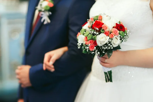 La sposa in un vestito — Foto Stock