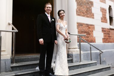 Mutlu gelin ve yakışıklı damat