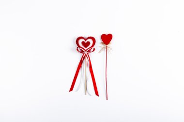 İki kırmızı Valentine Kalpler