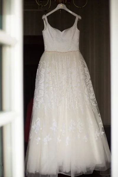 Stylish elegant white wedding dress — Stock Photo, Image