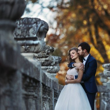 Yakışıklı şehvetli damat