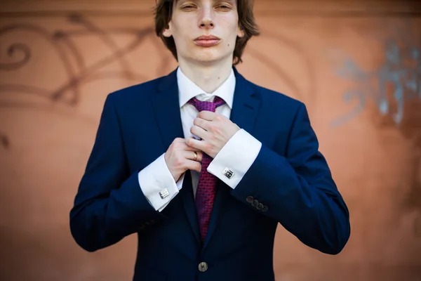 Handsome confident pale groom — Stock Photo, Image