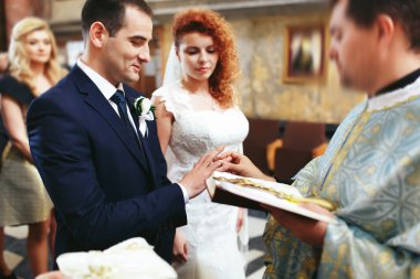 şık lüks gelin ve zarif damat