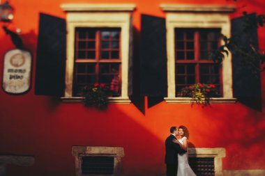 damat huging öpücük gelin