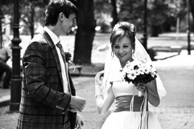 Gelin ve damat iyi vakit geçirmek